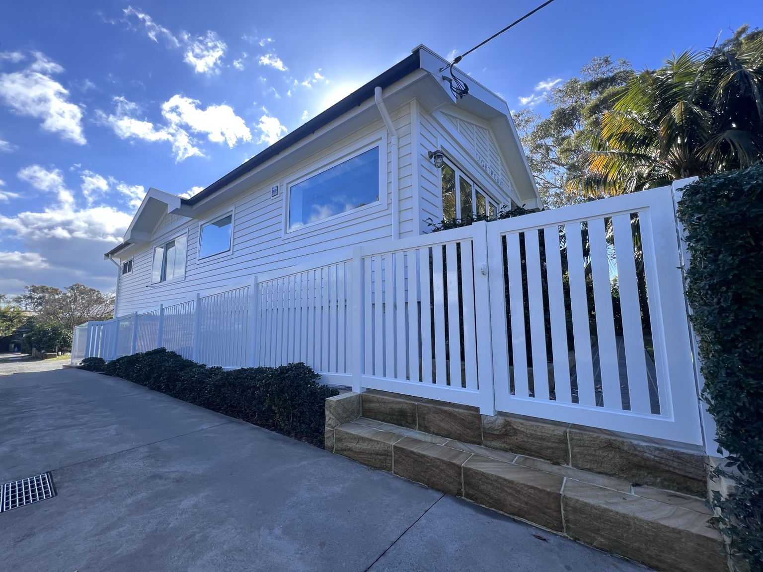 Aluminium fencing